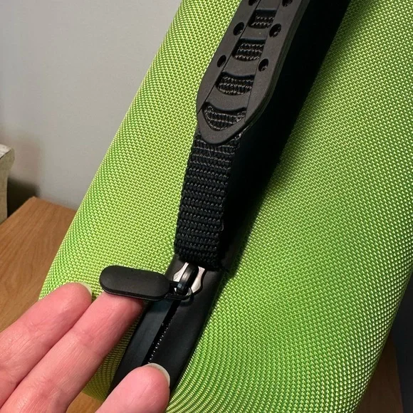 AmazonBasics Hard Shell Switch Case - Picture 6 of 12